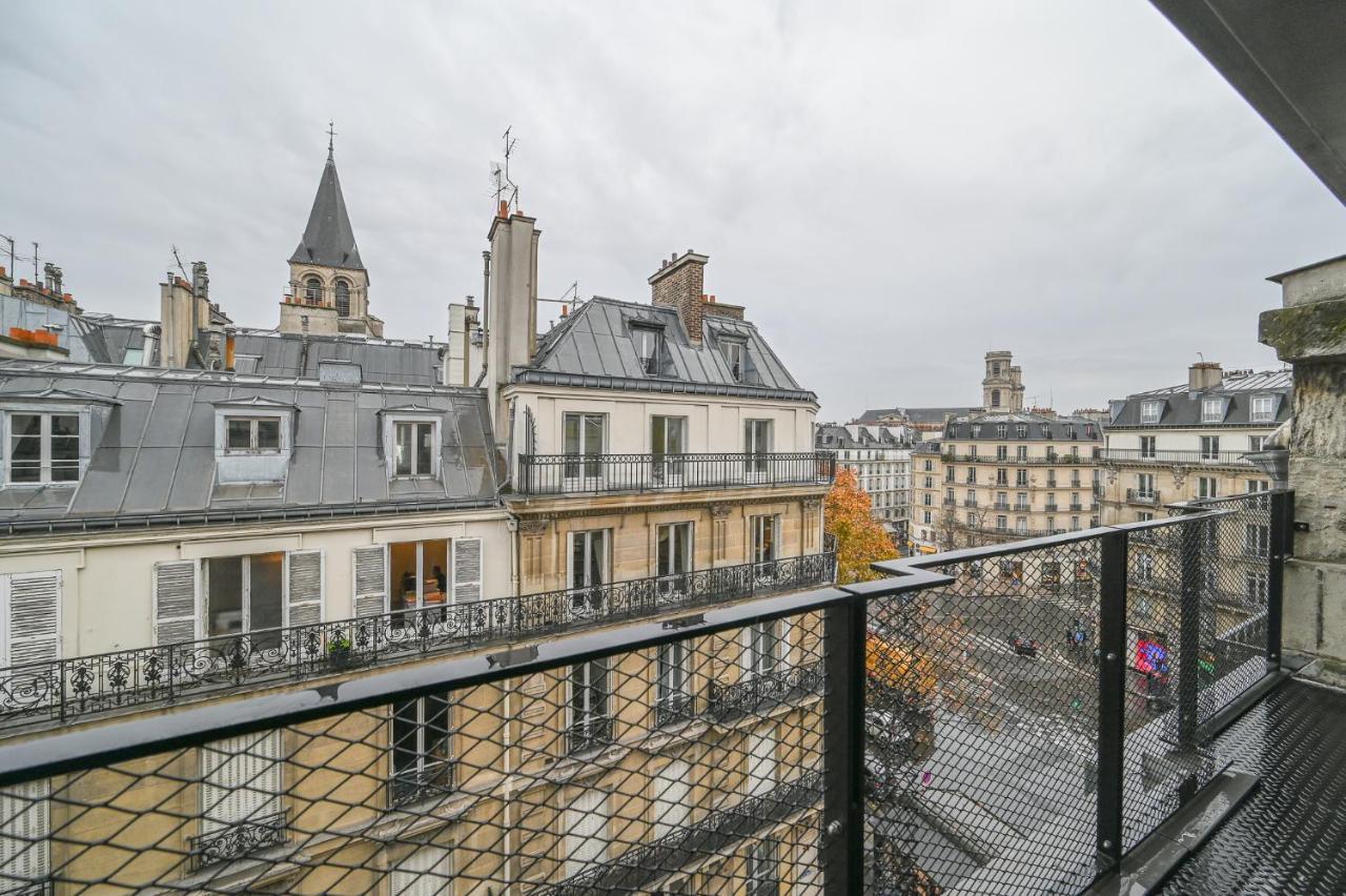 Best Place In Saint Germain Des Pres パリ エクステリア 写真